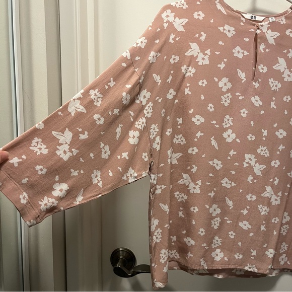 Uniqlo Pink Floral Blouse size xs - Picture 5 of 6